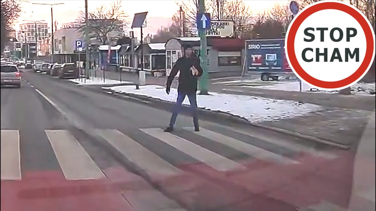 Chamstwo pieszego na przejściu  - wchodząc i schodząc z  przejścia dla pieszych #2126 Wasze Filmy