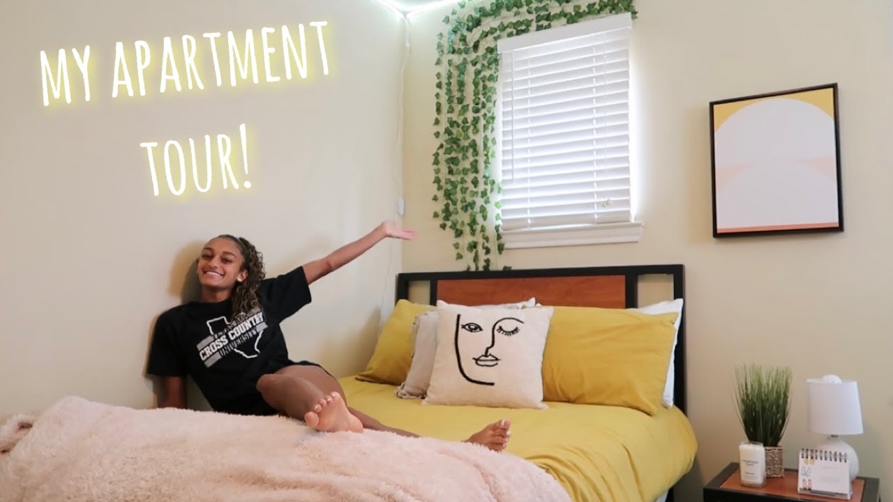 My college apartment tour!