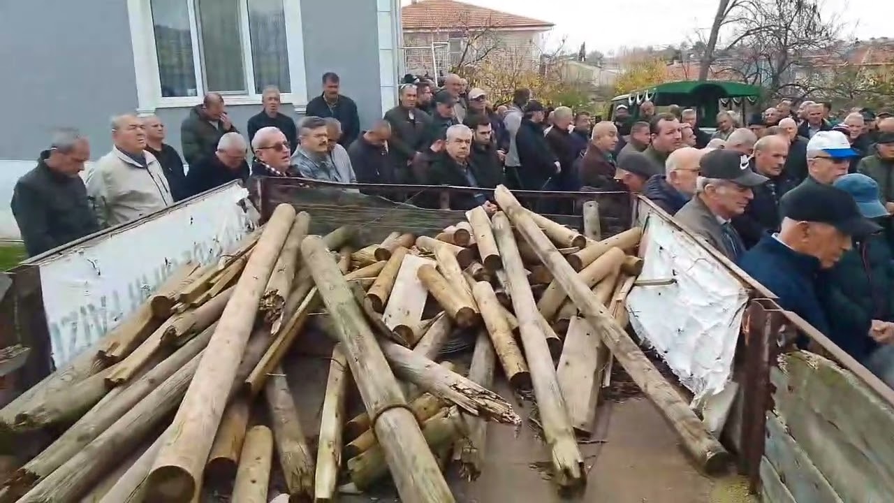 SEMRA ÖZBEK'İN CENAZESİNDEN GÖRÜNTÜLER. Kamera by: Mayk 2