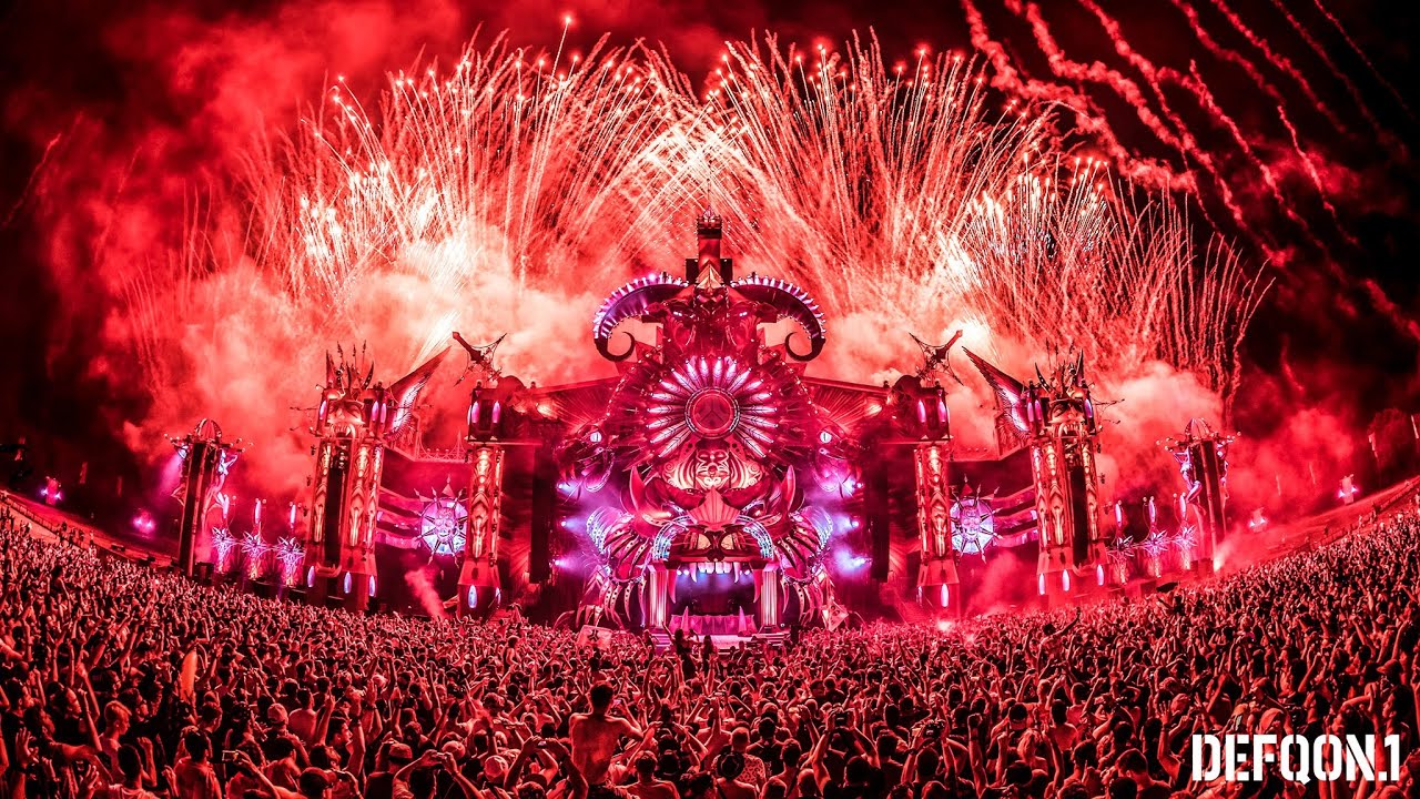 JDX ft. Sarah Maria - Live The Moment (Defqon.1 2019 Edit)
