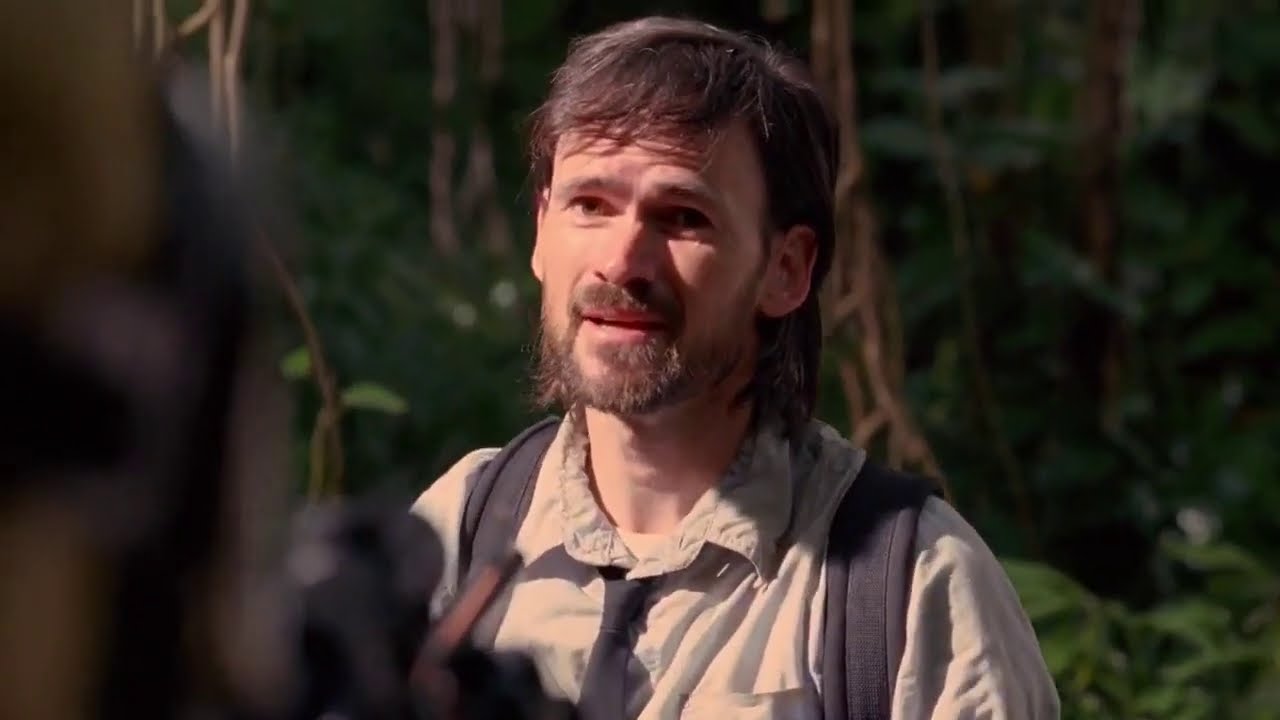 Lost - Faraday instructs Desmond during the time travel [5x01 - Because You Left]