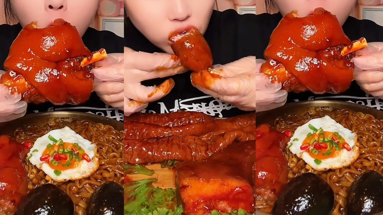 Chinese Mukbang Feast  Pig Elbow, Noodles & Intestine!