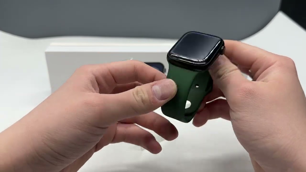 Apple Watch S7 45мм Green