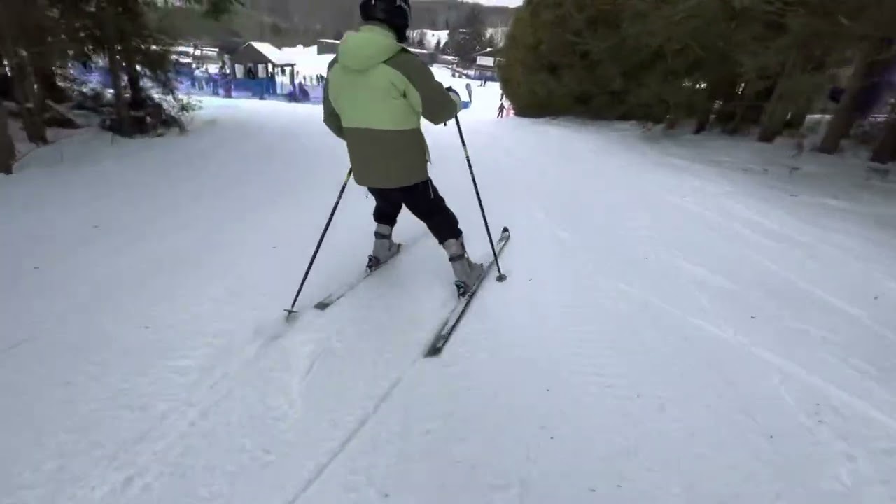 [2022-02-20] Skiing at Dagmar Ski Resort