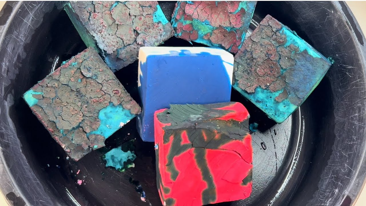 Deep Dyed Flaky Colorful BSN Gym Chalk Crush
