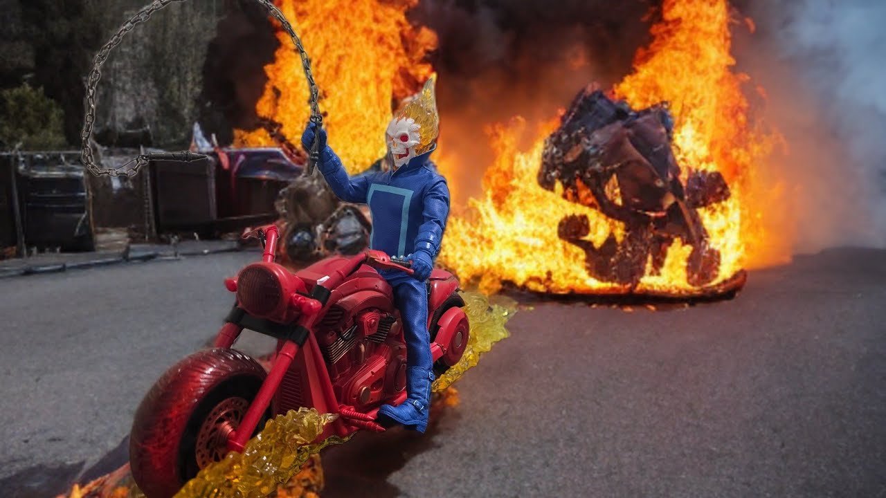 Mezco one 12 Collective Marvels Ghost Rider and Hell Cycle Vengeance Edition BBTS Exclusive