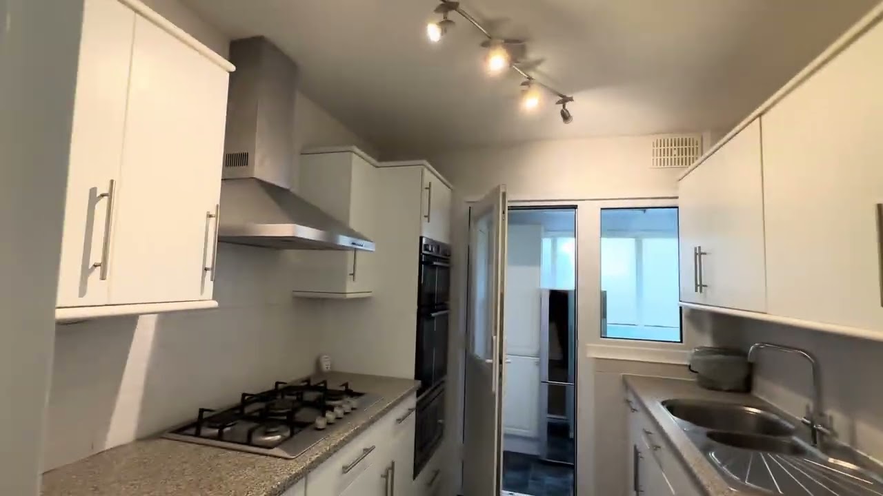 53 Victoria Avenue- See out Internal 