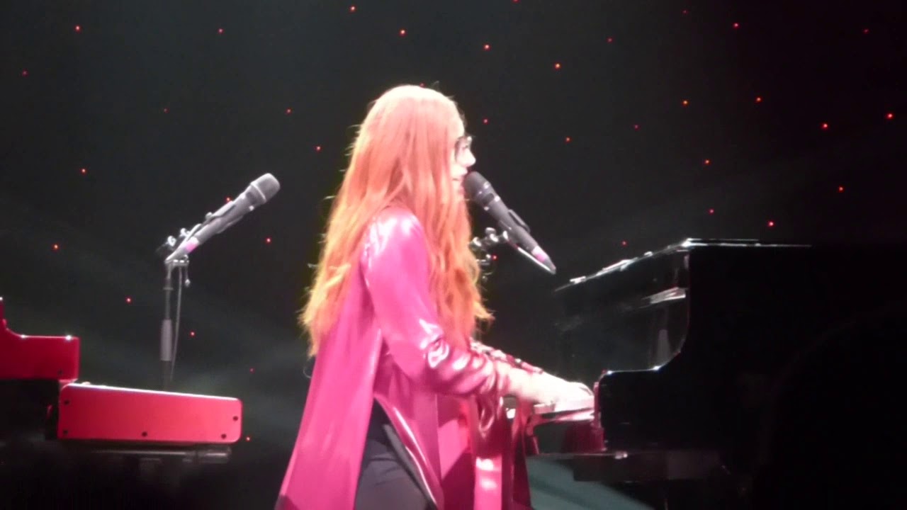 Tori Amos - Bang - Mesa Arts Center 11 29 17  Part Fourteen