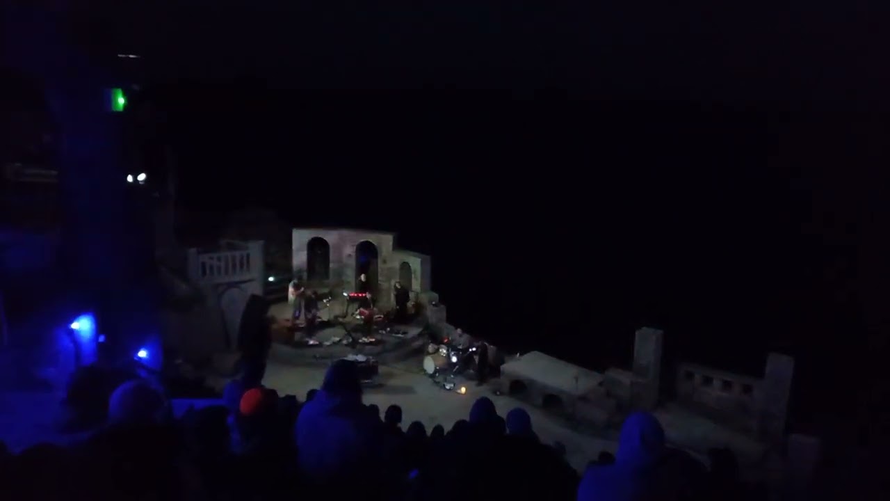 A Blaze of Feather/Half An Eye/Minack Theatre/18.4.24 (plus banter due to lighting problems!)