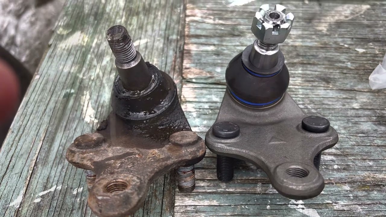 Toyota Avensis T270, 2.0L, D4D left hand side lower ball joint repair and replacement, 2008 to 2015.