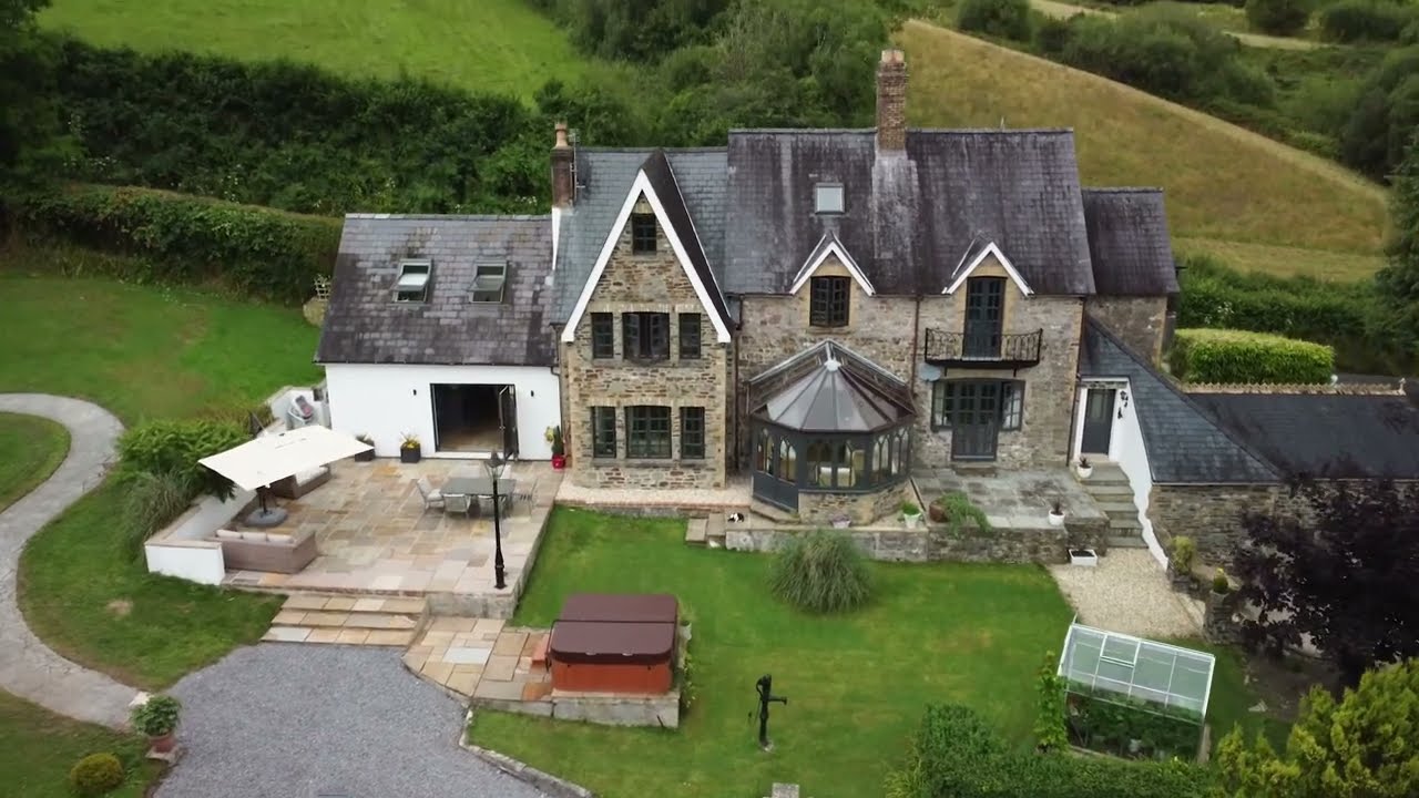 Luxury Homes for Sale in Wales - Daniel Thomas - Luxury Welsh Homes