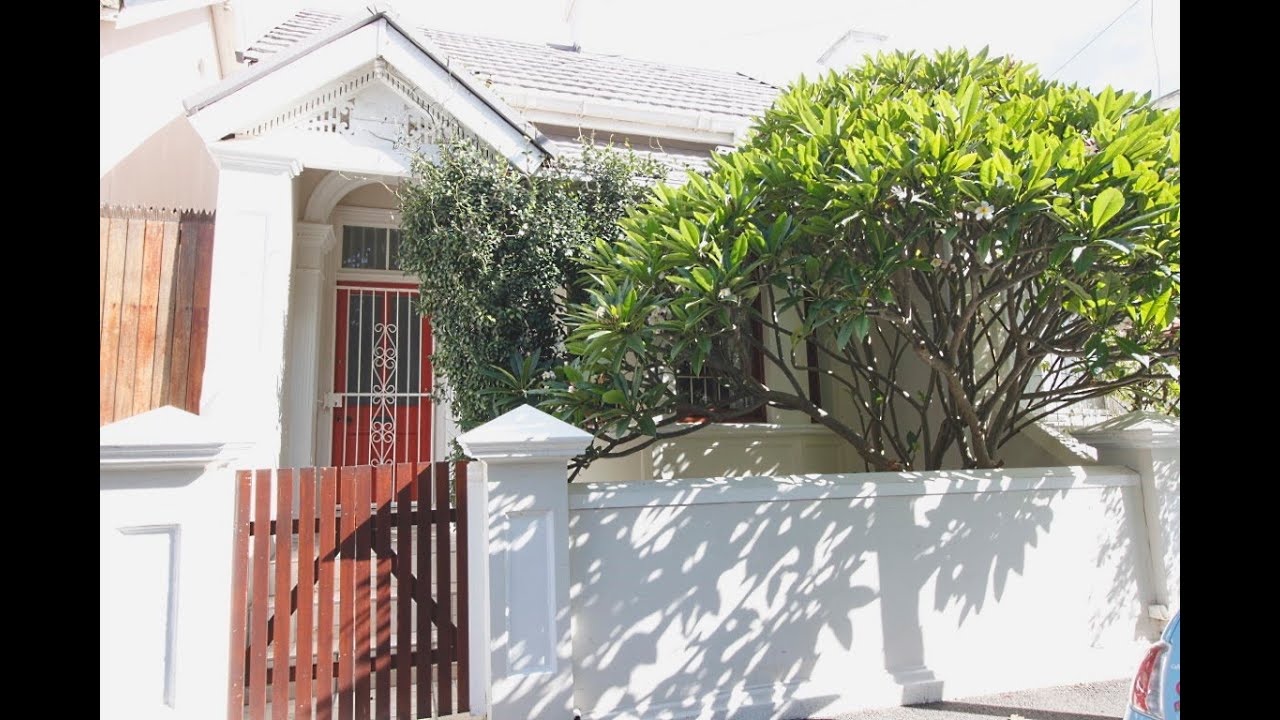 Victorian cottage, immaculate, in a beautiful street opposite a church garden ZAR 2,250,000