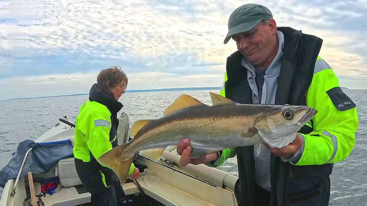 Finding New Fishing Marks Along The Coast & A Pot Of Crayfish
