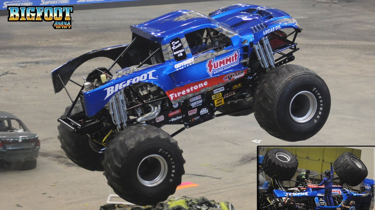 BIGFOOT #18 First Live Performance & Rollover - Dan Runte 2012 - BIGFOOT Monster Truck