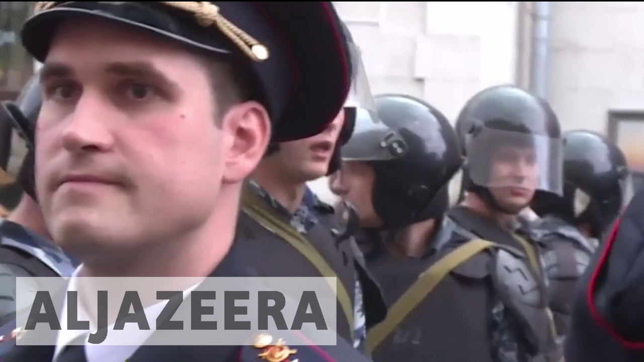 Russia: More than 1,000 arrested in anti-corruption rallies