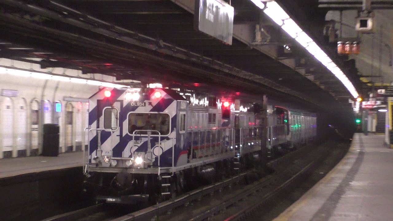 NYC Subway HD 60fps: Late Night Special Moves @ 181st Street (Layups, Garbage Trains, R179 Troll)