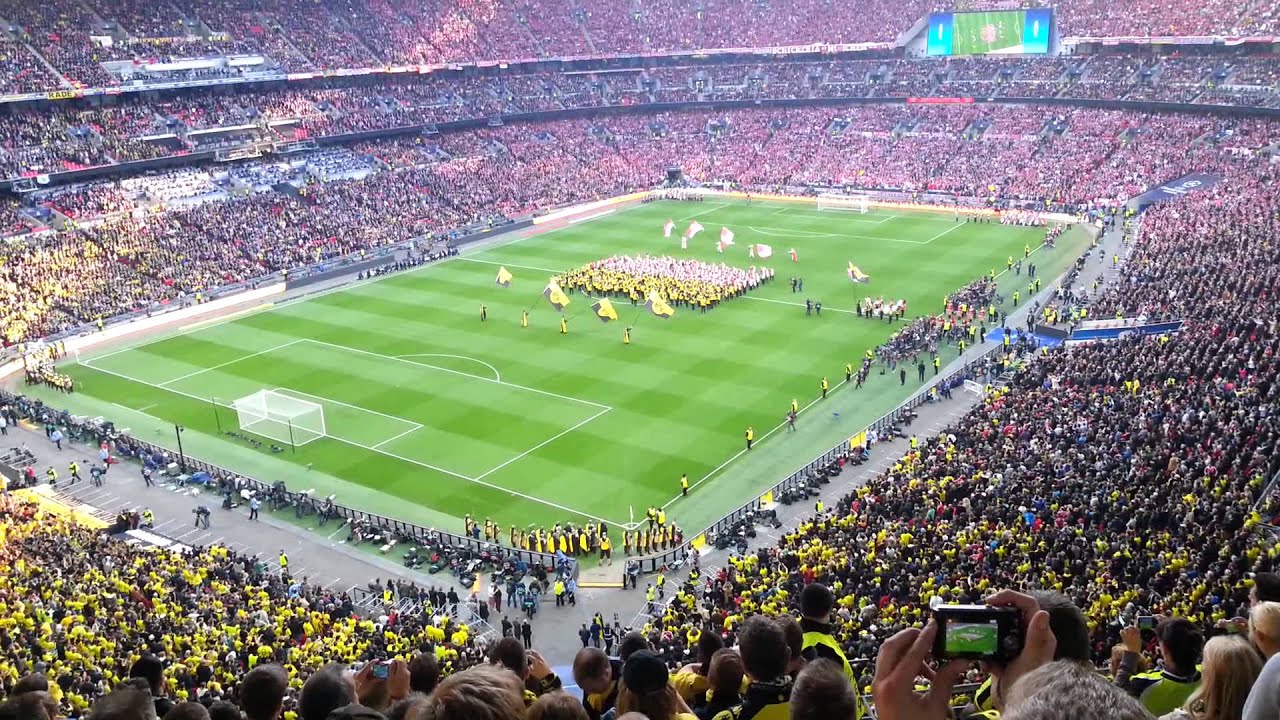 Champions Laegue Final Borussia Dortmund - Bauern München opening ceremony FULL