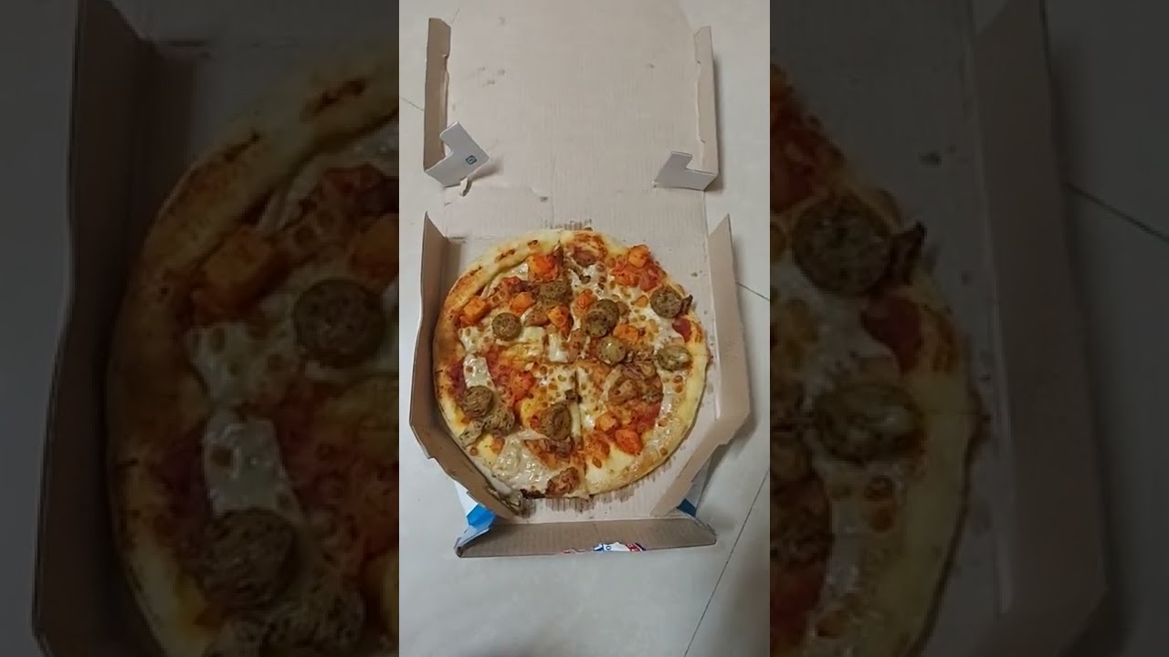 Domino's Non Veg Loaded Pizza 🍕 😋 😍 👌 !!!