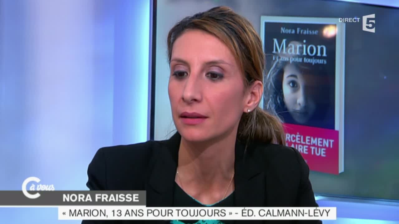 Harcélement scolaire, le témoignage bouleversant d'une maman - C à vous - 22/01/2015