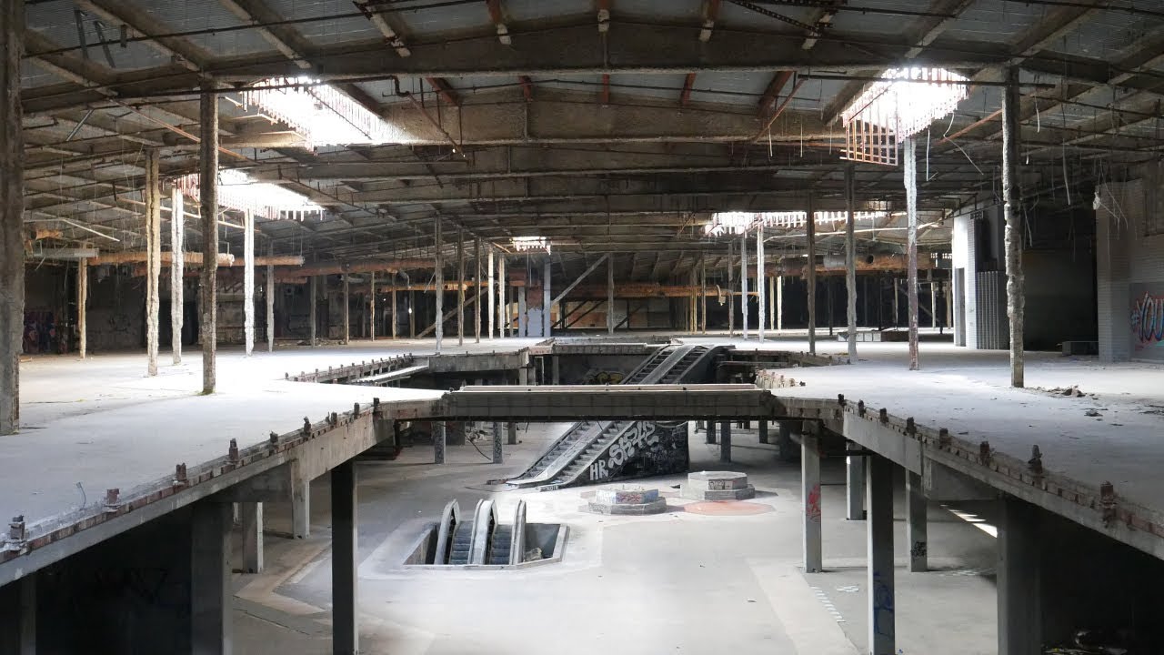 Exploring the Abandoned Hawthorne Mall (Used in TV Shows!)