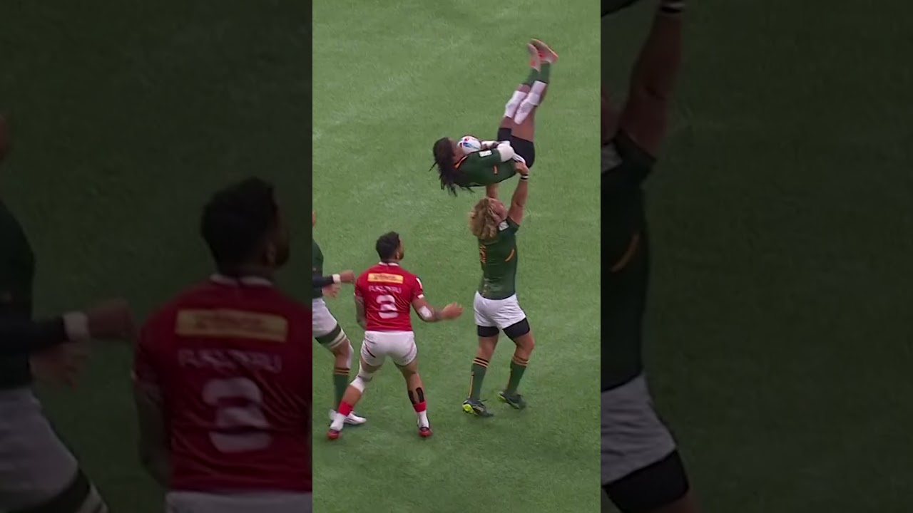 This rugby player showed UNBELIEVABLE strength! #Rugby #HSBCSVNS #Shorts