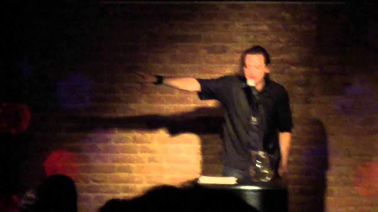 Никонов читает стихотворение И. Бродского (08.07.2011)