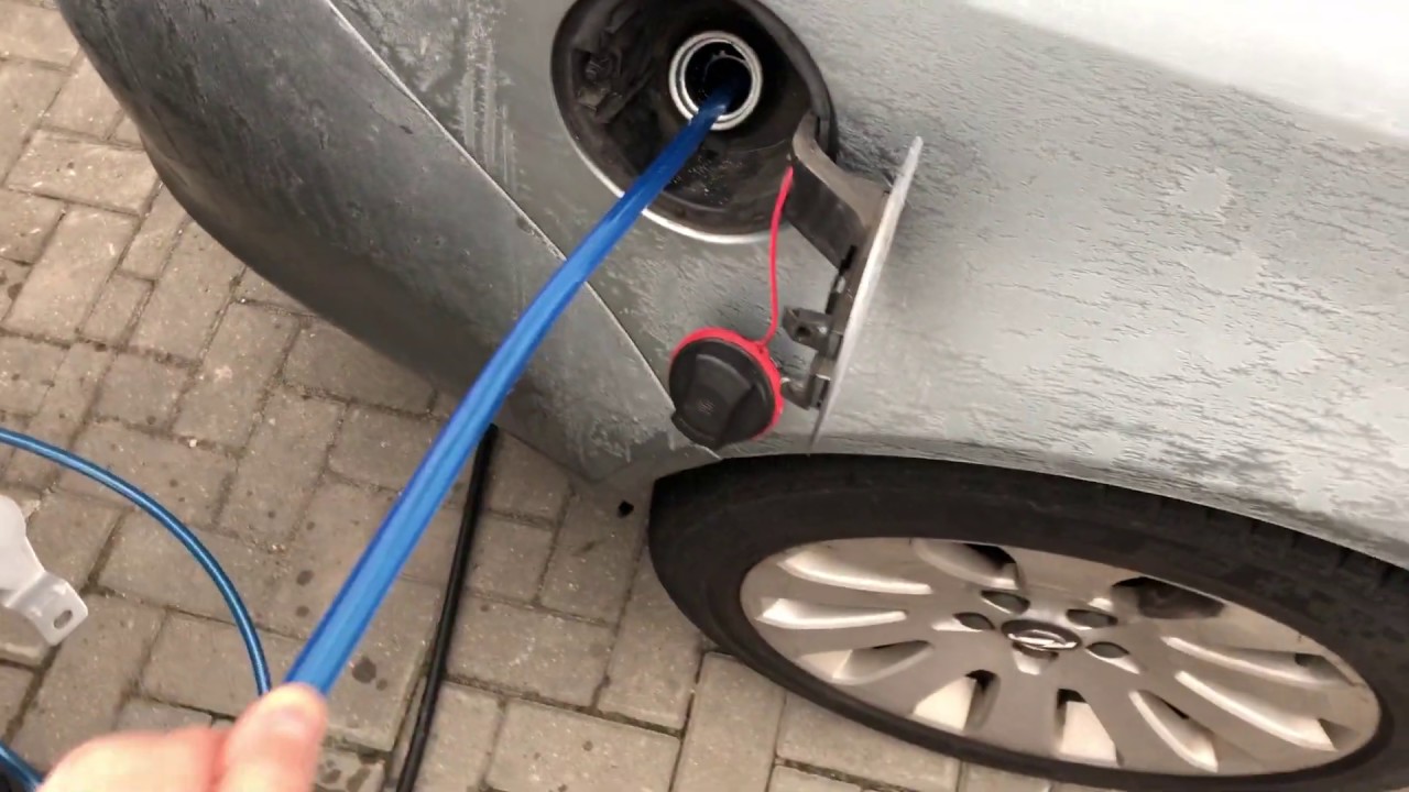 Odpompowanie paliwa z baku w najprostszy spos&oacute;b