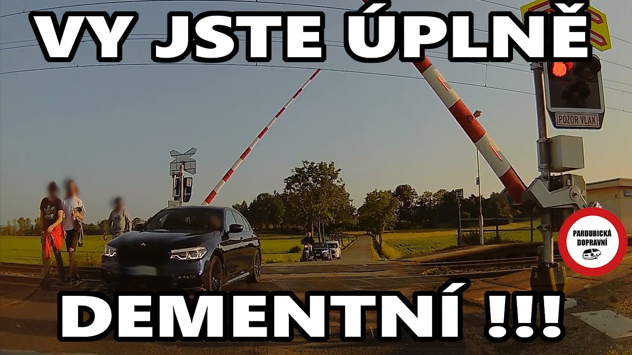 Šílenci na přejezdu,  kamioňák ignorant, blázen na kruháči s kamionem ! -  Dashcam kompilace #238