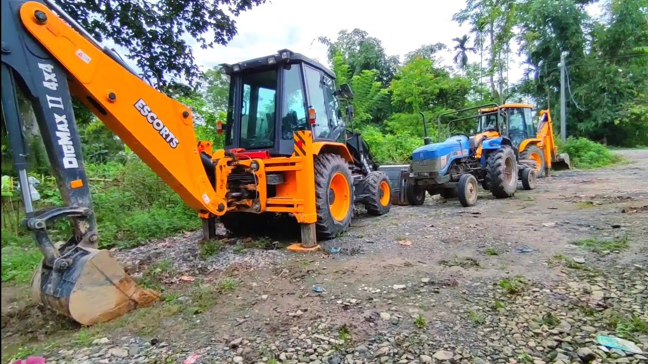 JCB vs Escorts, Escorts Digmax ll & JCB 3dxSuper Backhoe Road construction