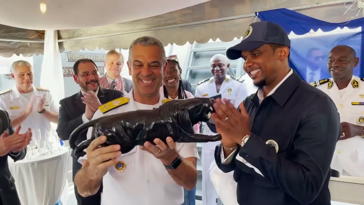 Samuel Eto’o Émerveillé par la bravoure des SEA LIONS de la Marine Nationale au Brésil (Steve Fah)