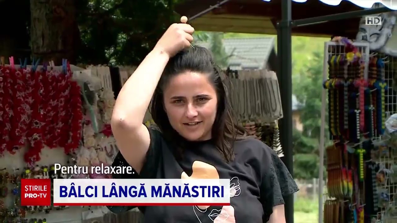 Turiștii care merg la Voroneț, întâmpinați cu produse chinezești