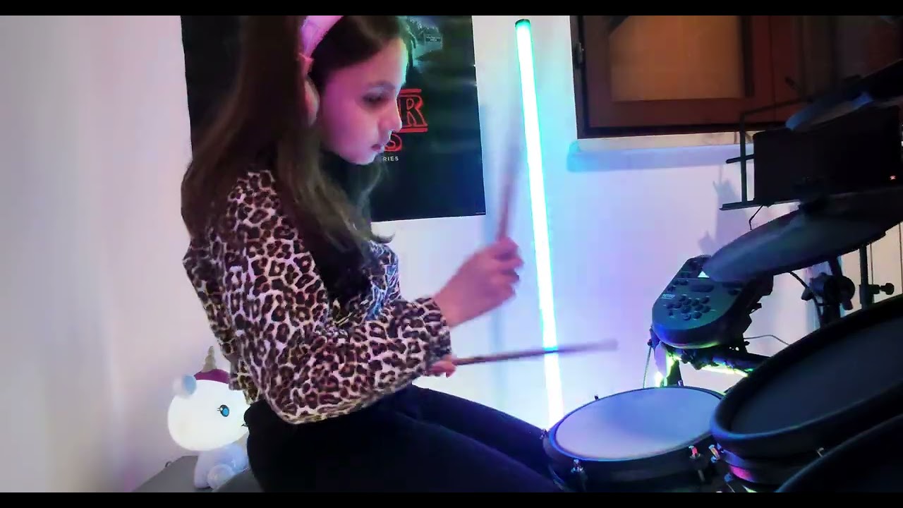 HOT N COLD - KATY PERRY - DRUM COVER BY EMMY