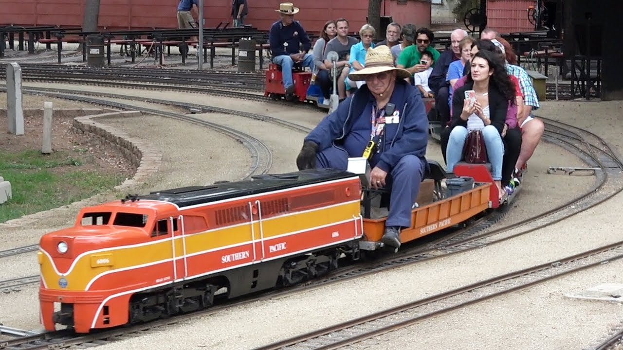 FULL Train Ride at Los Angeles Live Steamers Railroad During Halloween Season 2017, Griffith Park