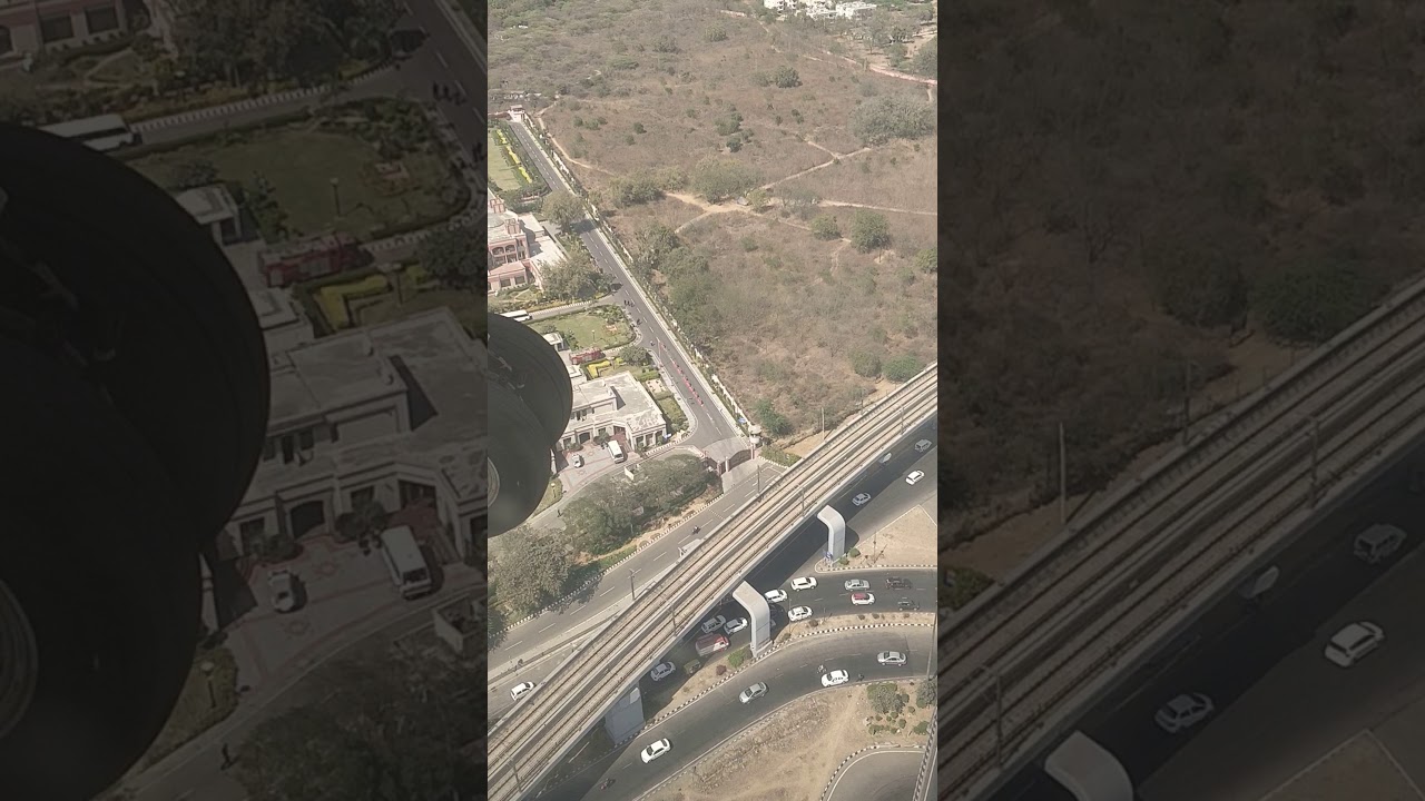 SpiceJet Flight Landing at Delhi International Airport