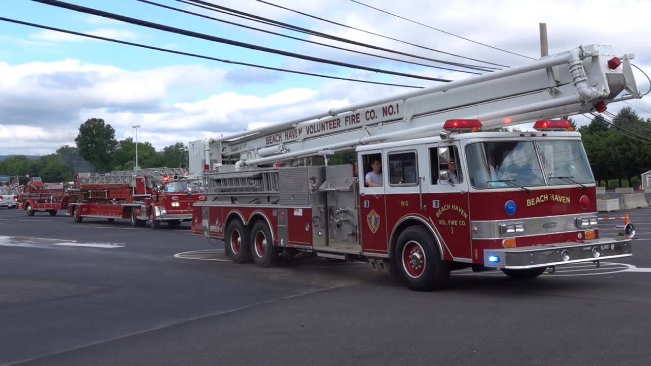 Antique Fire Apparatus Lights & Sirens Parade 45th Annual Pennsylvania Pump Primers Muster