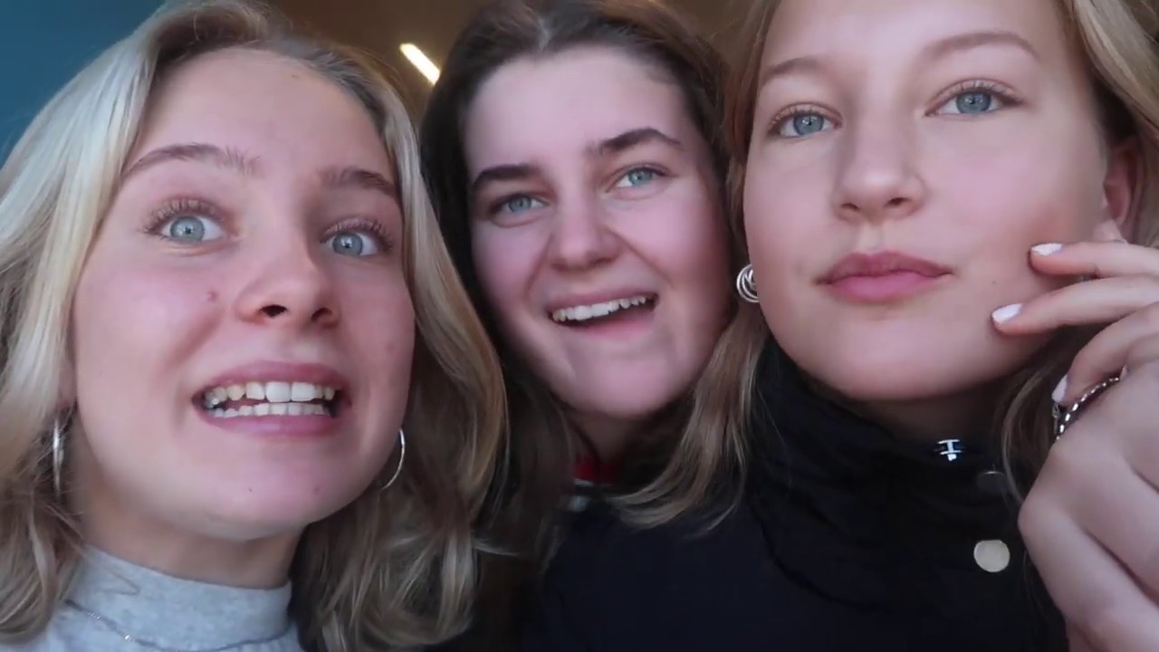 VI OVERNATTER PÅ SKOLEN & LILLESØSTERS FØDSELSDAG *VLOG*