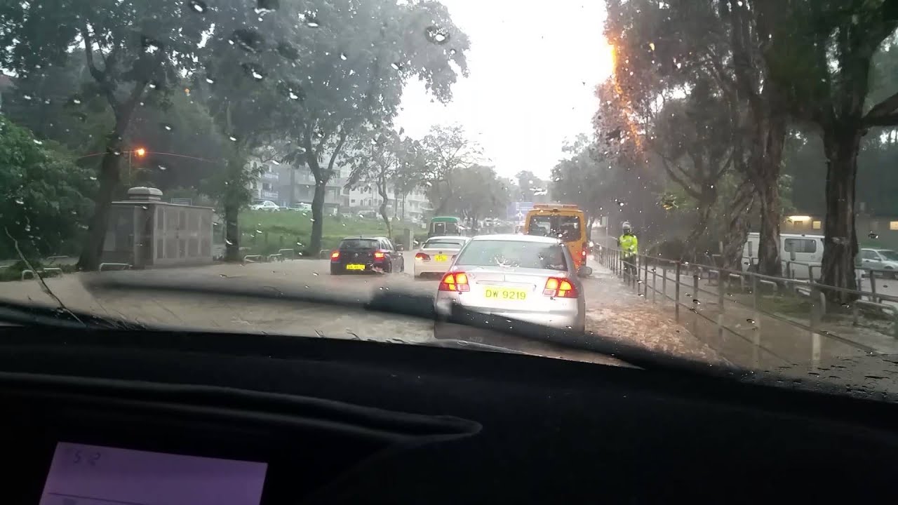 Two cars flooded on Sai Sha Road