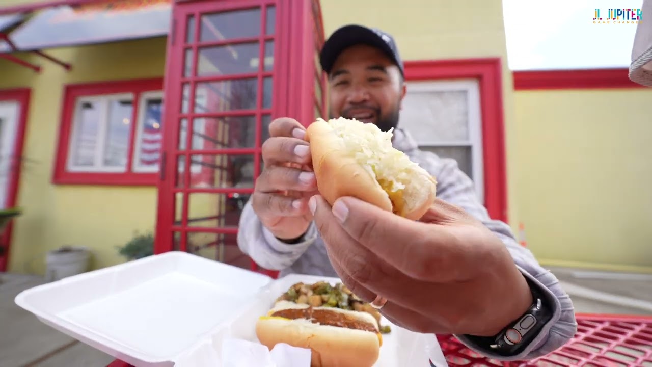 Oldest operating hot dog cart in Jersey - Russ Ayres Hot dogs in Bordentown, NJ