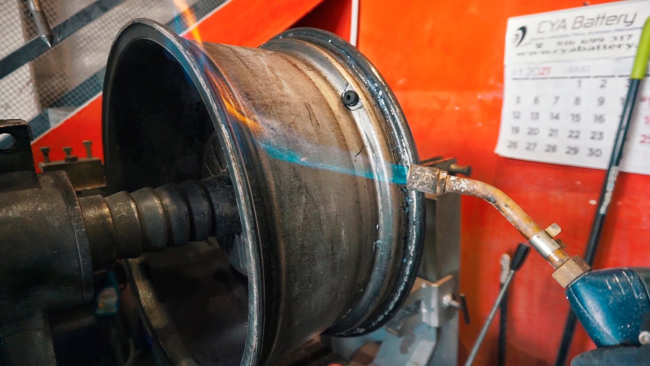 ASI SE REPARAN LLANTAS DOBLADAS Y ROTAS - RESTAURACION COMPLETA Y PINTADO