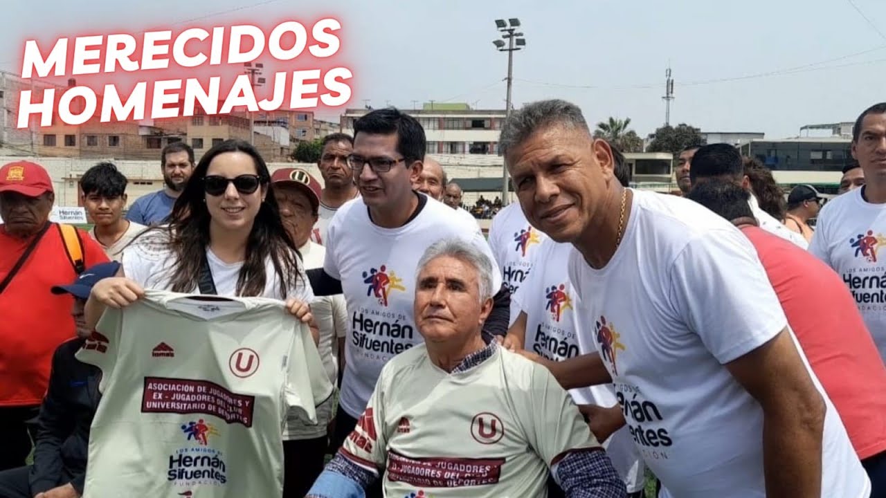 Percy Rojas, Roberto Chale (representado por su hija) y Sotil fueron homenajeados en Lolo Fernández