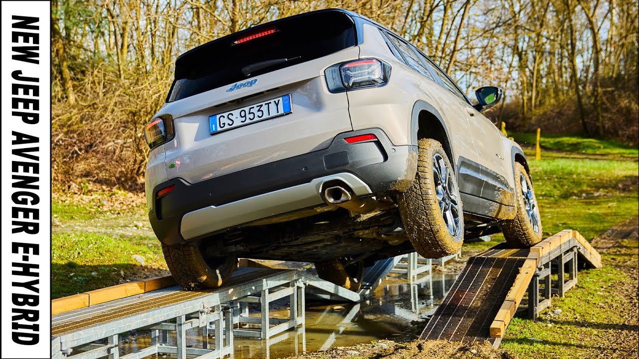 New 2024 Jeep Avenger e-Hybrid &ndash; Off-Road Driving Experience