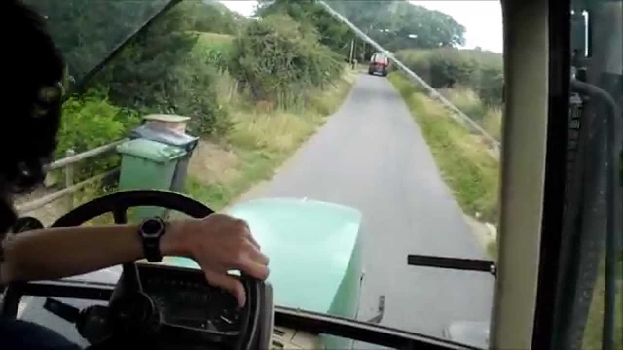 Harvest 2014 John Deere 6810 carting (Cab View)