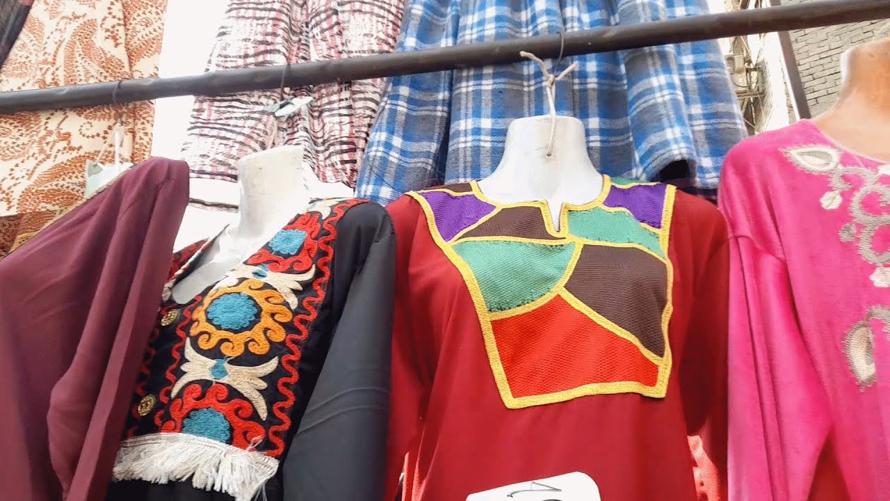 شارع ده لازم الناس تروحو مليان عروض في شارع الجامع