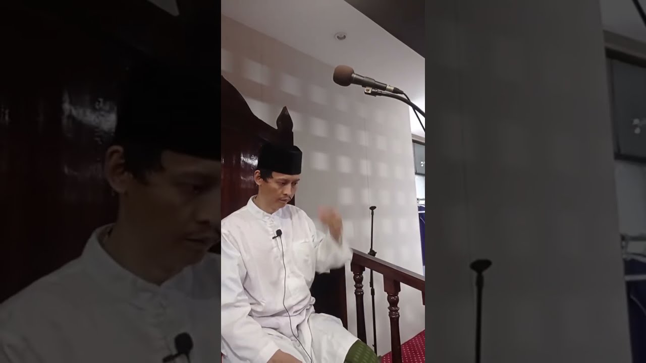 Ust Ahmad Subhi Khotib Jum'at di masjid Al-Kautsar Telkom Pahlawan 
