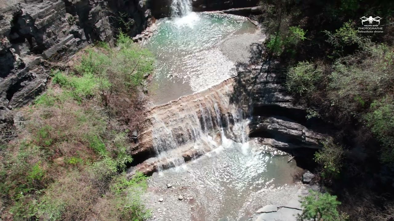 CASCADE L'ESCALIER DU GEANT  04 I drone footage 4K
