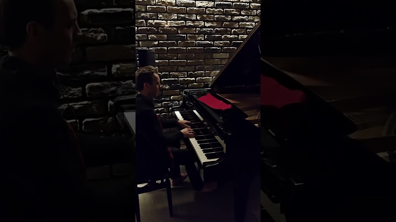 Fragments of Keith Jarrett's Encore at his concert in Tokyo... and some basic ostinato improv