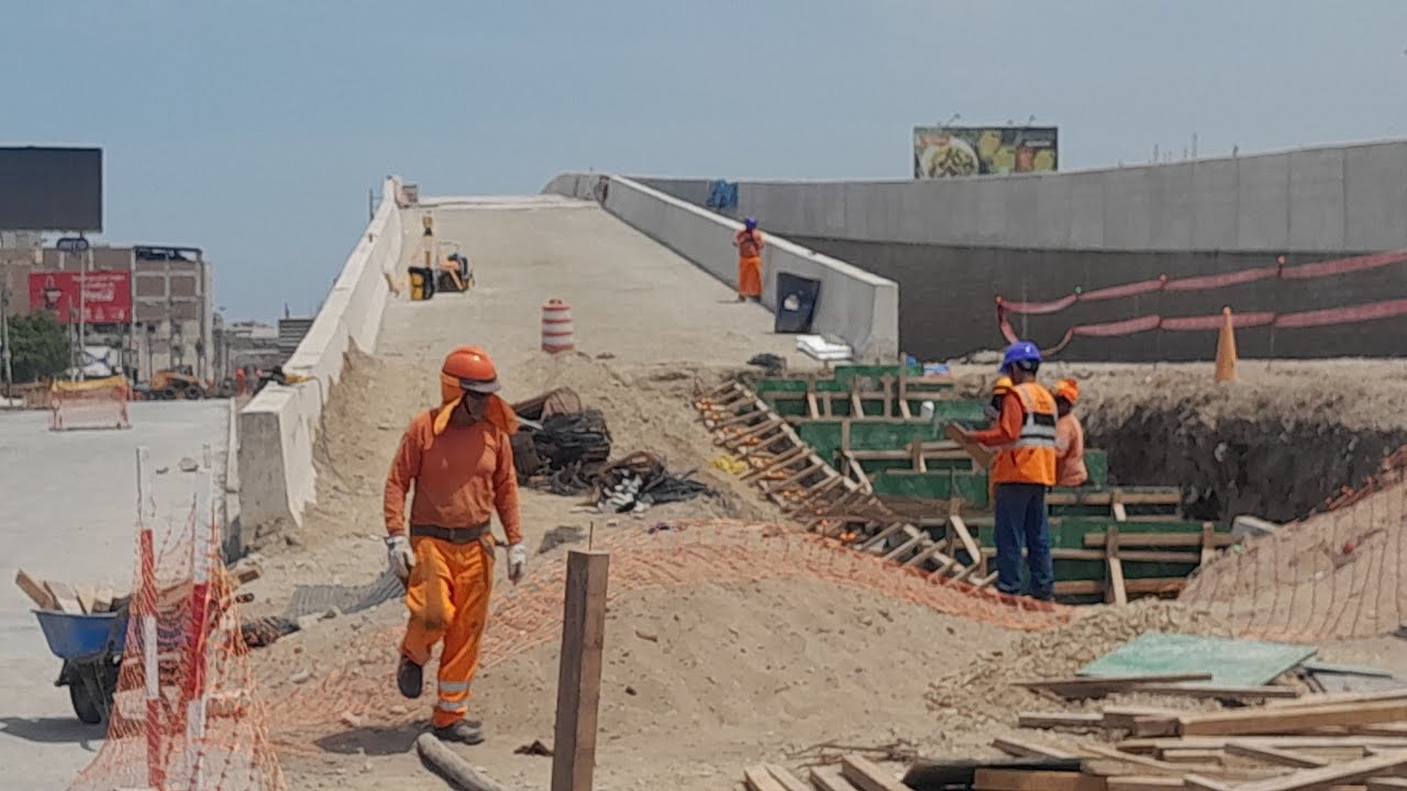 Continuan los trabajos en la VIA RAPIDA JUAN PABLO II. Recorrido de sur a norte.Parte 2.
