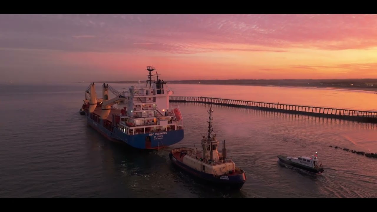 BBC Rushmore leaves the Port of Blyth (Cinematic)