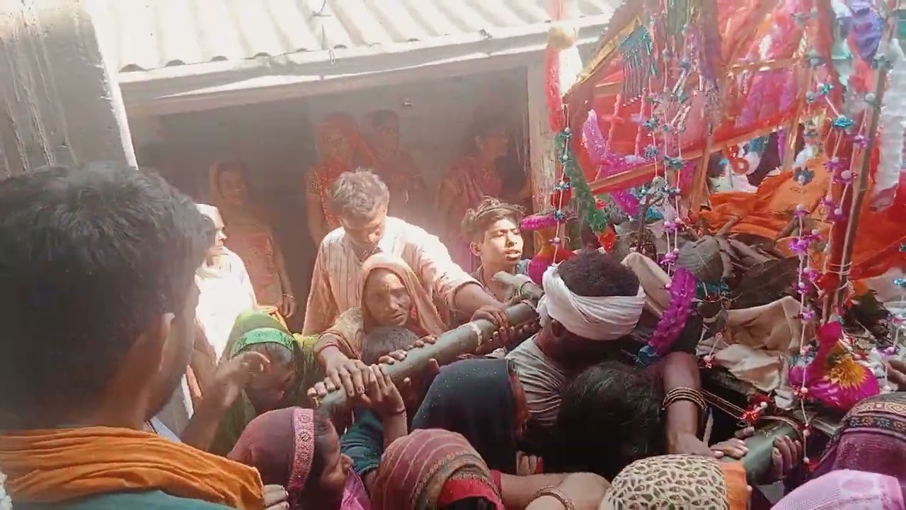 बड़ी माँ की अर्थी