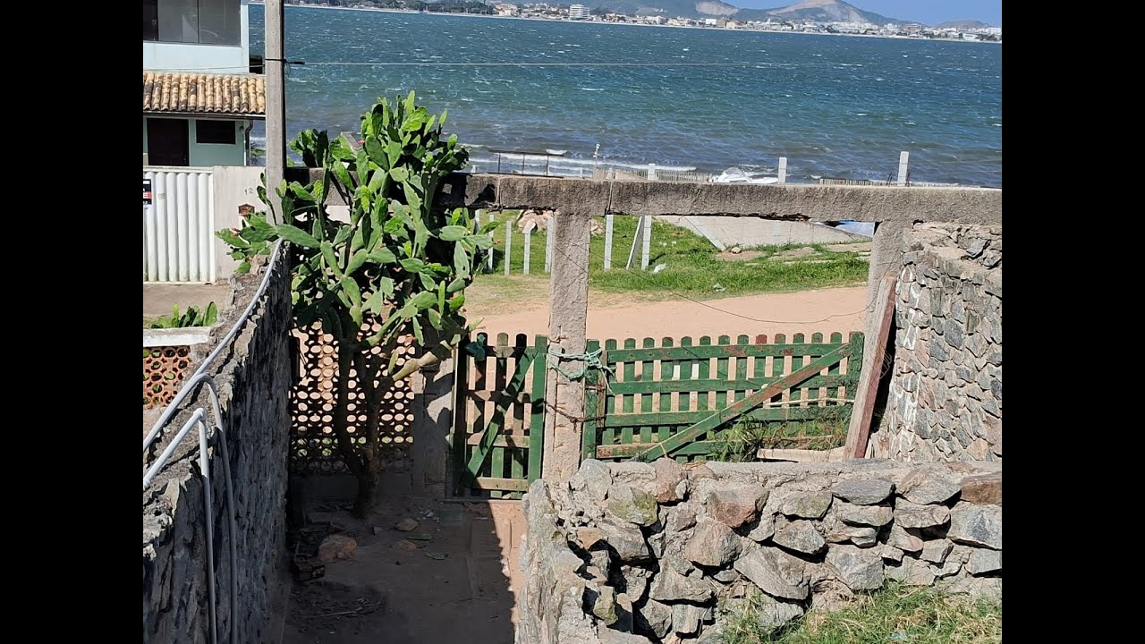 Casa em frente a Lagoa São Pedro da Aldeia RJ